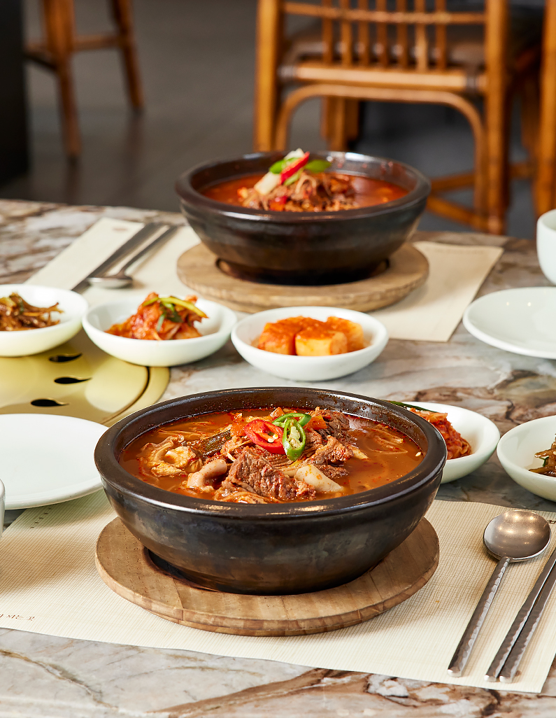 [삼원가든] 사골 육개장갈비탕 700g